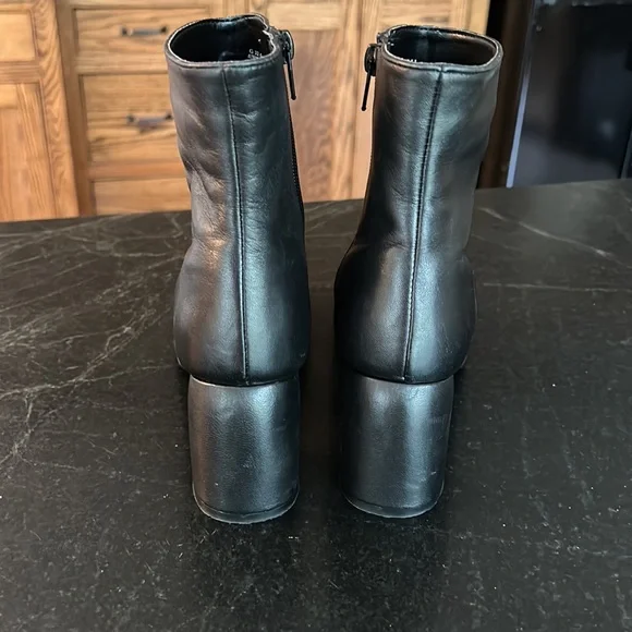 Topshop | Leather Block Heel Booties Boots in Black BOMBAY | size 38/ US 7.5 - Picture 6 of 9